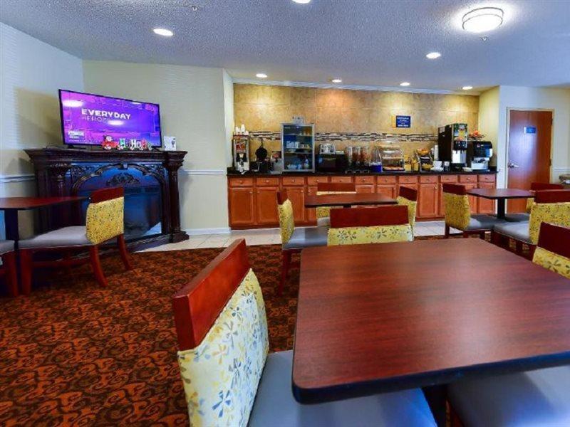 Days Inn By Wyndham Greensboro Nc Kültér fotó