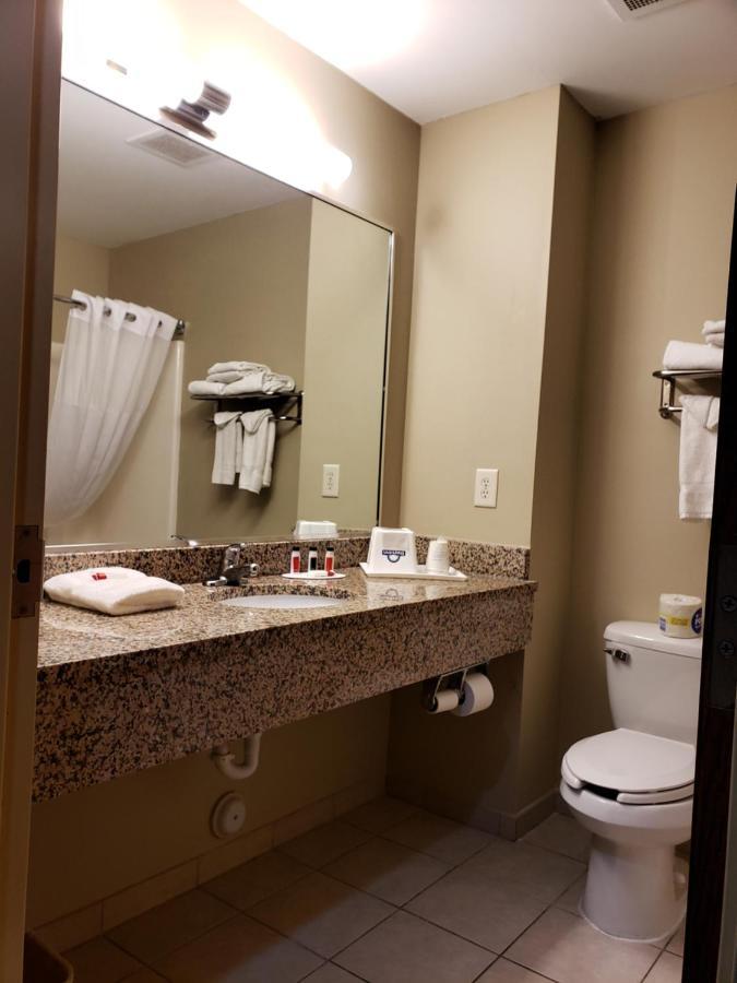 Days Inn By Wyndham Greensboro Nc Kültér fotó