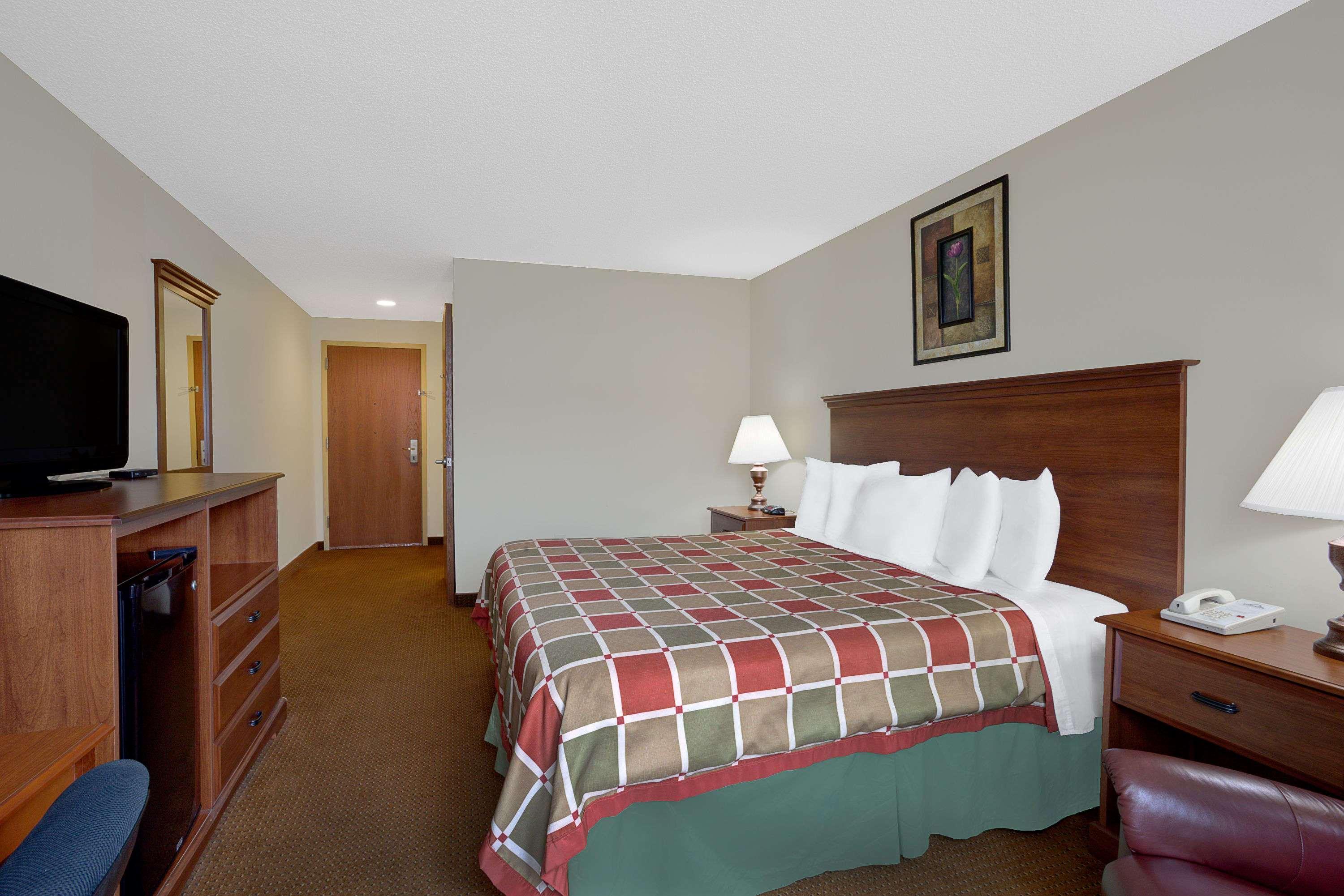 Days Inn By Wyndham Greensboro Nc Kültér fotó