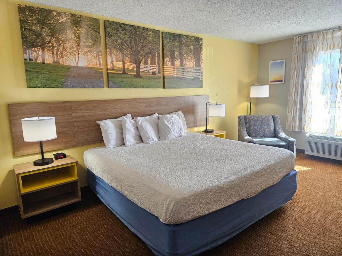 Days Inn By Wyndham Greensboro Nc Kültér fotó