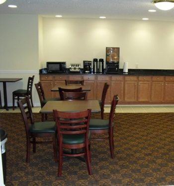 Days Inn By Wyndham Greensboro Nc Kültér fotó