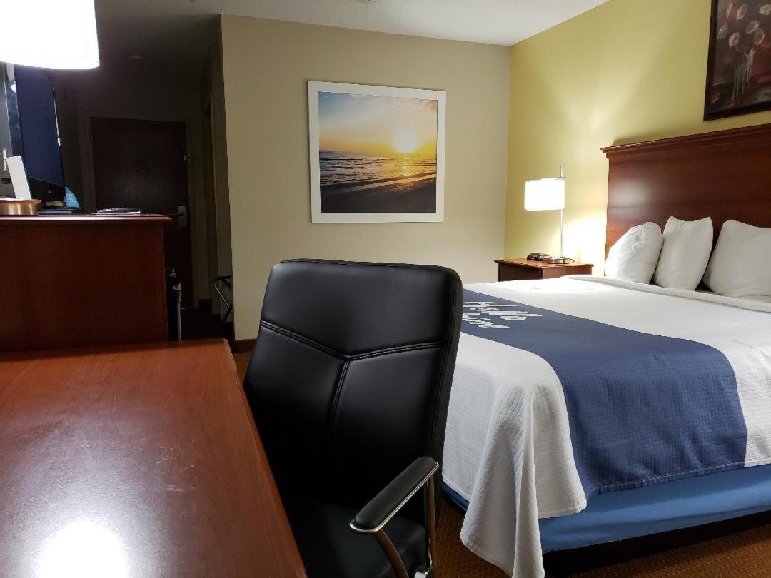 Days Inn By Wyndham Greensboro Nc Kültér fotó
