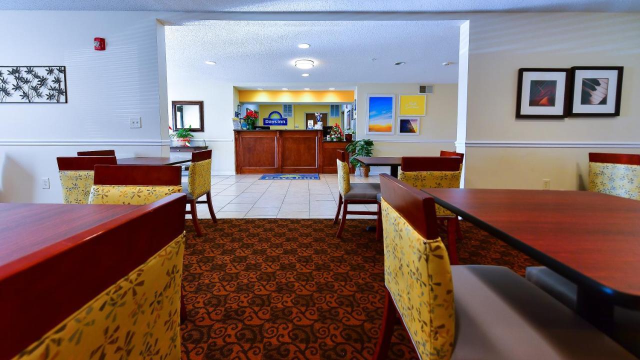 Days Inn By Wyndham Greensboro Nc Kültér fotó