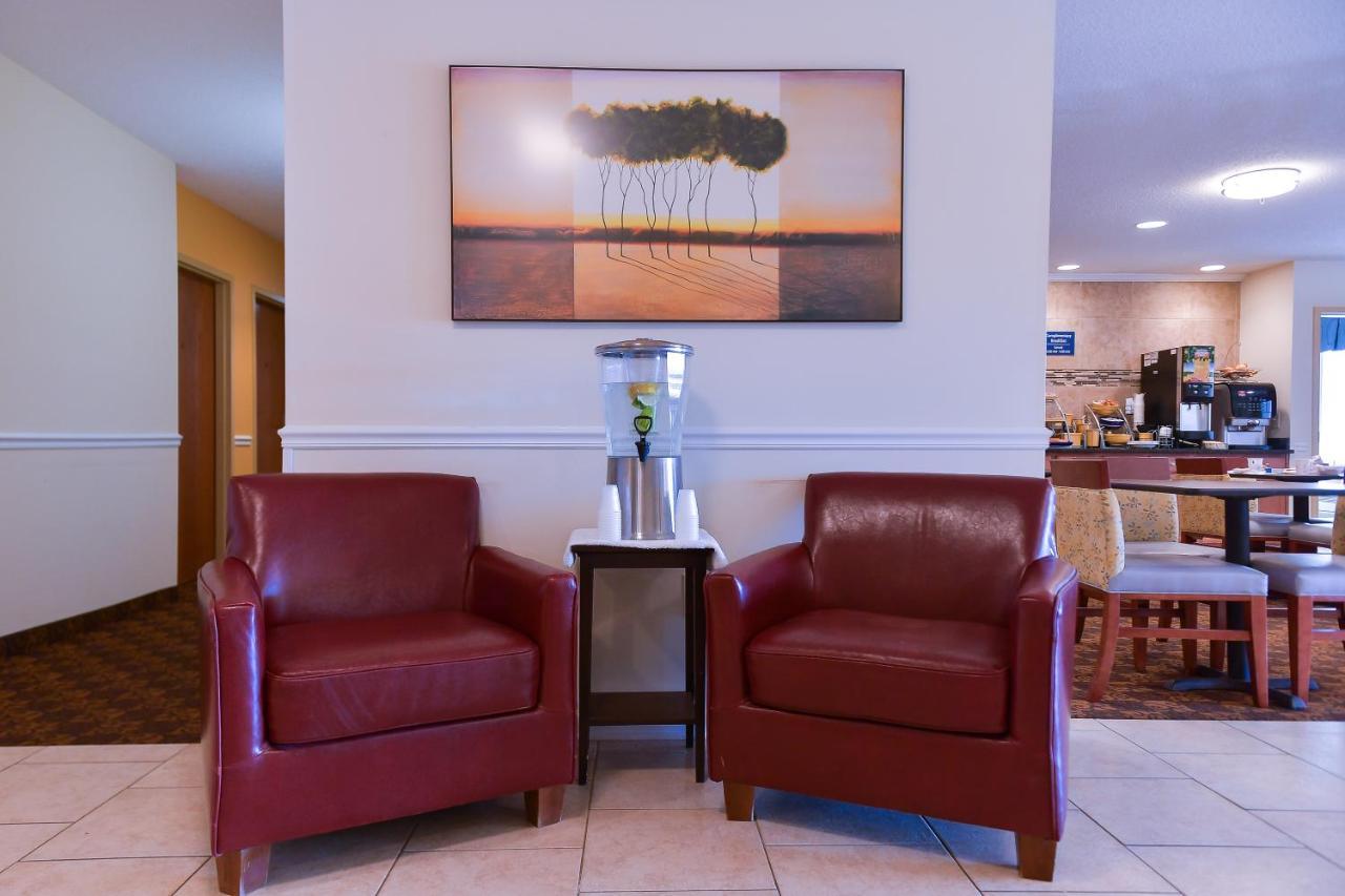 Days Inn By Wyndham Greensboro Nc Kültér fotó